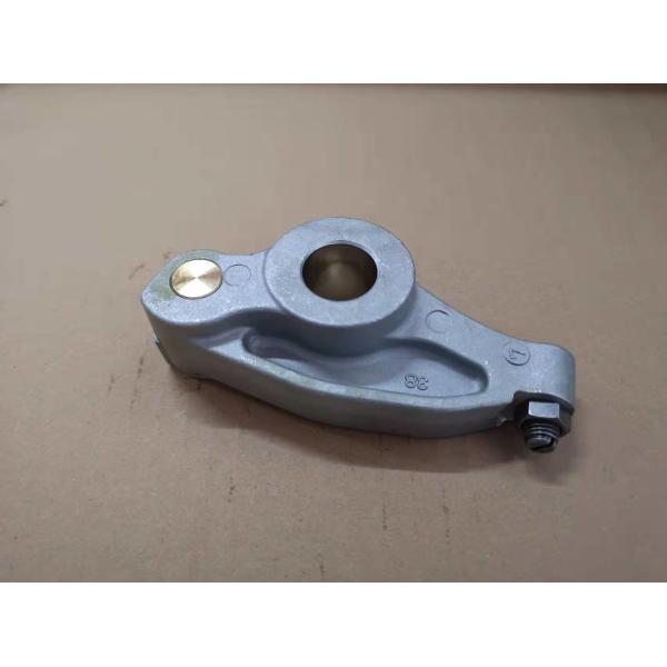 4HK1 6HK1 Rocker Arm 8973064213 Tête de cylindre Entrée d'air Rocker Arm Excavateur ZX240 ZX360 Camion NPR NQR FSR FVR