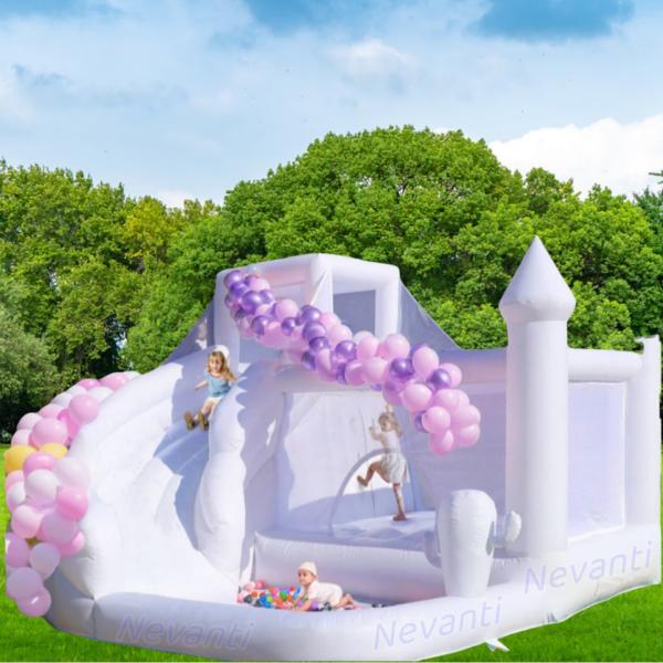 2024 Customization White Jumping Castle Inflatable Jumper Bounce for Unisex Bounce