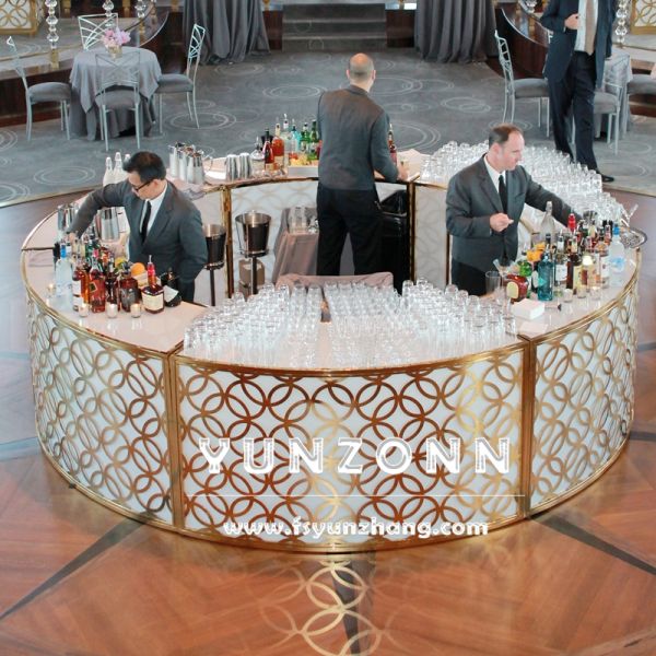 Gold Pattern Popular New Design Tall Bar Furniture Luxury Bar Table Stainless Steel for Pub Wedding
