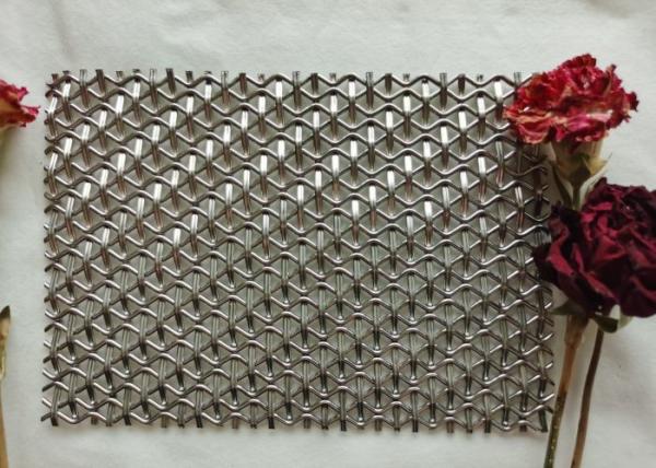 Redes de agujeros triangulares para el estilo de la casa de moda Triángulo entrelazado de malla de alambre decorativa