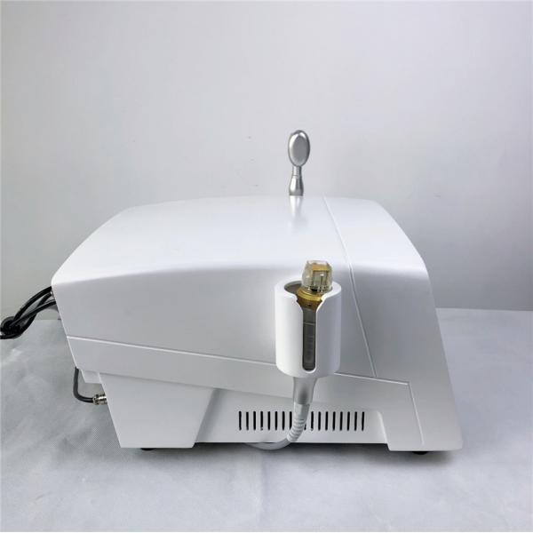 Термальный охлаждая подниматься стороны Microneedling частичный RF 10,4 дюймов