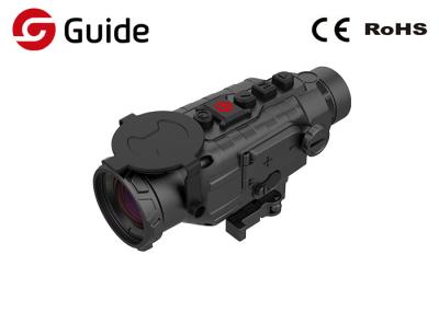 Grampo Handheld na instalação de uma etapa da vista térmica para a aventura selvagem