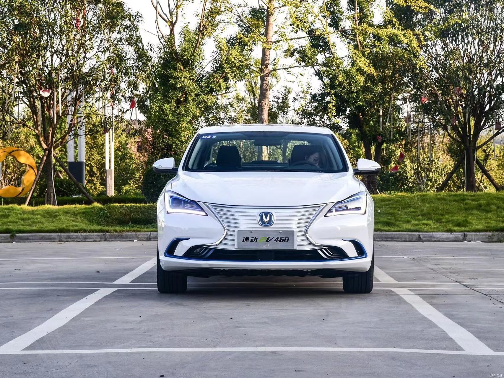 Используемая шестерня ПОЧИНКИ привода переднего колеса компакта EV варианта ChangAn Eado EV460 Zhihuan новая/