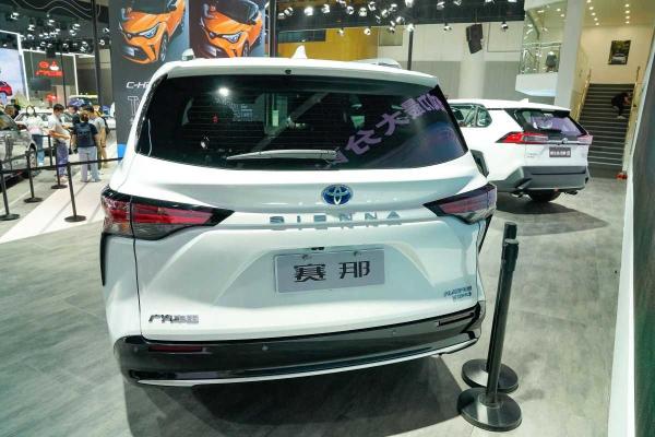 Senna 2024 Gas-electric Hybrid Vehicle Medium And Large MPV Dual Engine 2.5L Platinum Edition