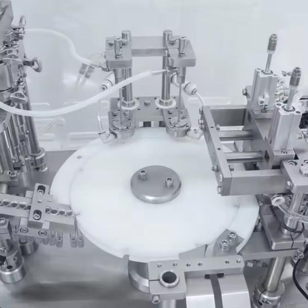 5.5KW Power Consumption Liquid Syringe Filling Machine 0.55-0.75Mpa Compressed Air For Industrial