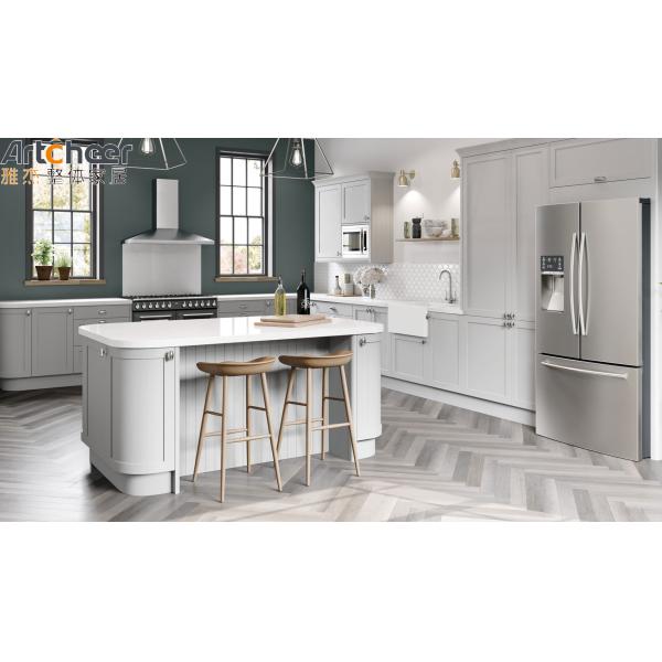 Armoires de cuisine pour petits appartements sur mesure avec comptoir en verre cristallisé