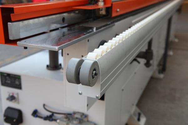 Minuto de alta velocidade linear das empresas 16.54kw 23.3m de EVA Wood Edge Banding Machine