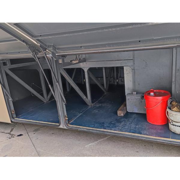 Доступный подержанный транспортный автобус 47 мест Евро 4 Подержанные автомобили Автобус