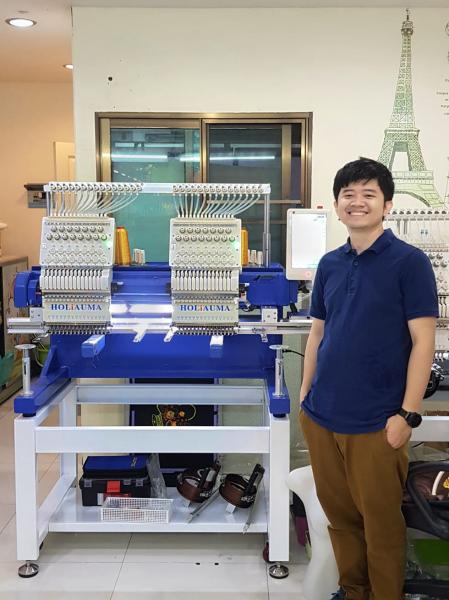 Cheapest computer embroidery machine price HO1502H 400*500mm brother type 2 head embroidery machine for cap t-shirt flat