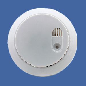 Standalone wired optical smoke sensor
