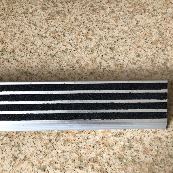 Wall Corner Ceramic Accessories Aluminum Stair Nosing Tile Trim