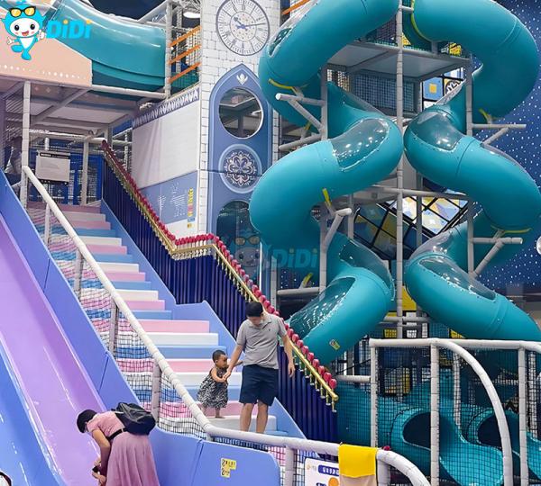 Colorful Indoor Trampoline Adventure Park Customize With Slide And Foam Pit