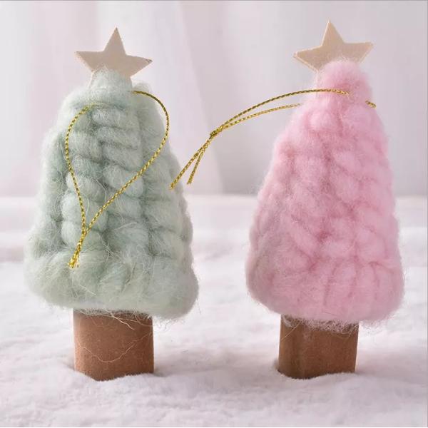 Wool Felt Material Christmas Ornament Crafts Custom Logo With Big Leaf Decoration