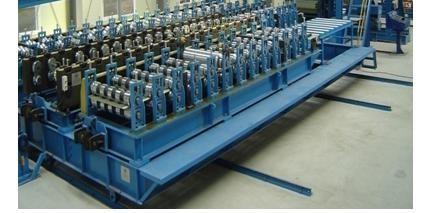 linha de produção do painel de sanduíche do plutônio da espessura de 16mm para o alumínio 2,5-10m da parede exterior/minuto