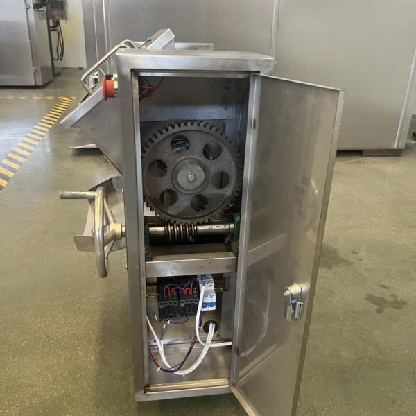 CE Certified Stainless Steel Frank Sausage Meat Grinder and Mixer for Industrial