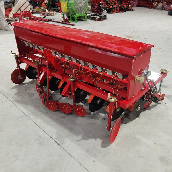 9 - 24 larguras 1350 - 3600mm do funcionamento da máquina de semear do trigo do trator das fileiras