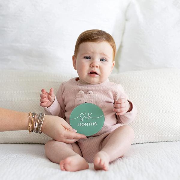 Custom Eco Wooden Milestone Discs Green Milestone Discs Acrylic For Baby Shower