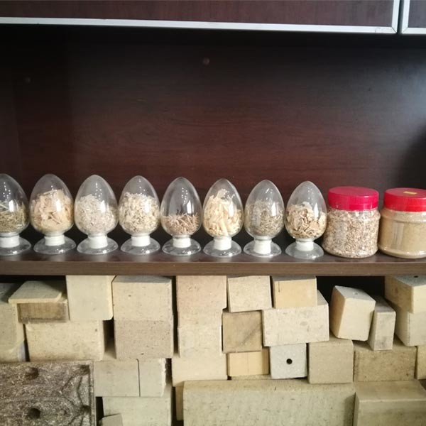 Двойная главная опилк повторно используя деревянную машину ног паллета