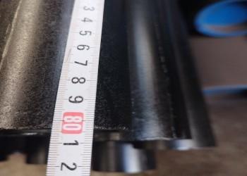 Tuyau en acier sans soudure peint en noir ASTM A53 avec service de poinçonnage