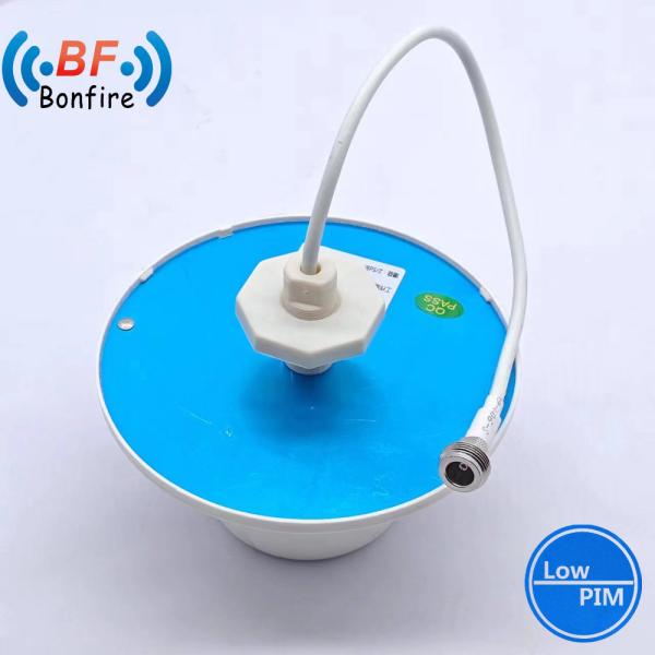 698-4000MHz Antenna de tecto montada direcional de alto ganho para amplificação de RF interna