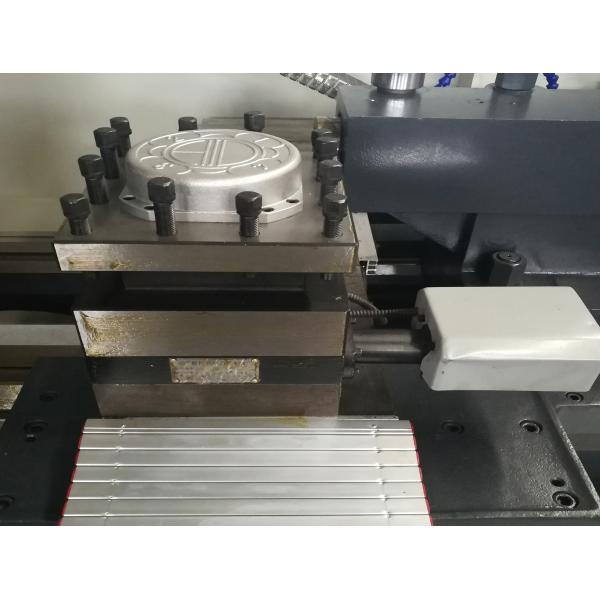 Tipo horizontal especificación de la cama plana de la máquina FANUC del torno del CNC de la serie de las CK