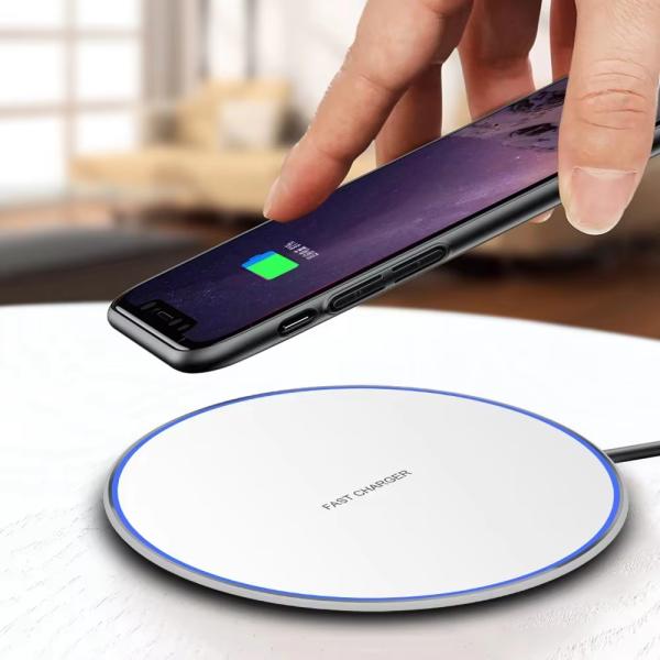 Aluminum Alloy Fast Wireless Charging Pad 15W Mobile Phone Smart Charger with PD Function CE FCC ROSH Certified