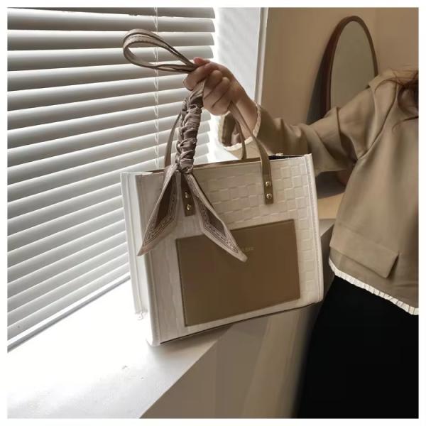 Arming Disarming Zipper Hasp Closure Small Used Handbags for Women's Fashion