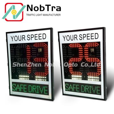 Controle de trânsito desacelerar sinalização de limite de velocidade visibilidade superior a 500 metros
