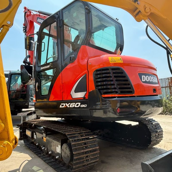 Demolition Mini Used Doosan Excavator Heavy Duty Equipment DX60-9C 6 Ton