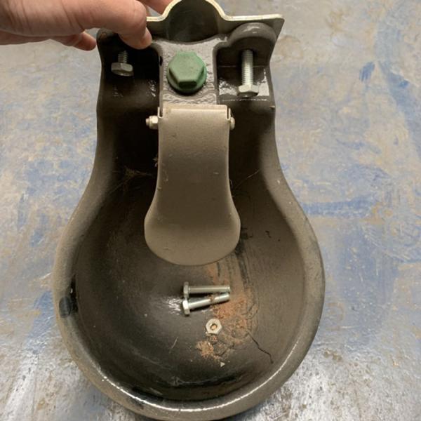 Stainless Steel Hog Farm Equipment Pig Drinking Bowl More Type Offered