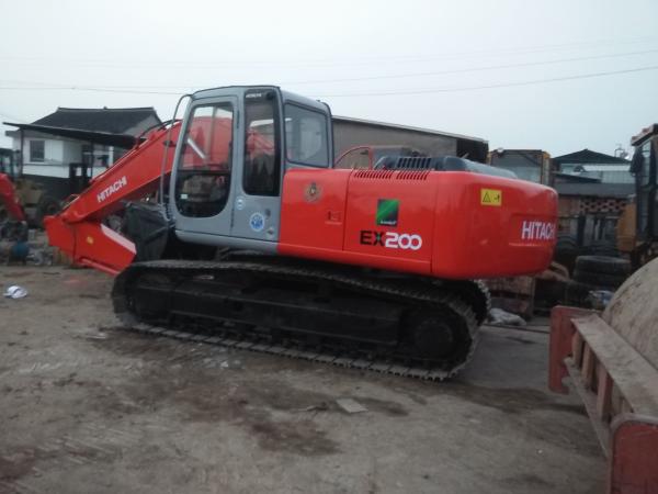 Used HITACHI 200-5 excavators