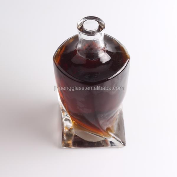 Whisky Sealing Type Cork 750ml/1000ml Transparent Glass Bottle for Champagne