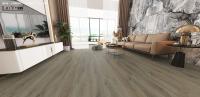 O revestimento luxuoso impermeável material novo SPC de 100% SPC clica a pavimentação de 1220x183mm
