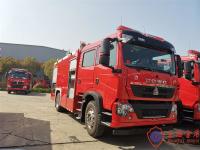 206kw 4x2 rallongent des véhicules de sauvetage du feu de mousse de l'eau de cabine avec l'offre 8000kg