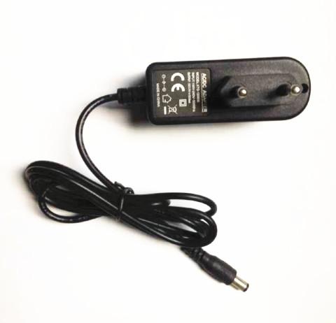 AC/DC adaptor(output 8.4VDC 1000mA) 12V 800MA  charger  battery charger