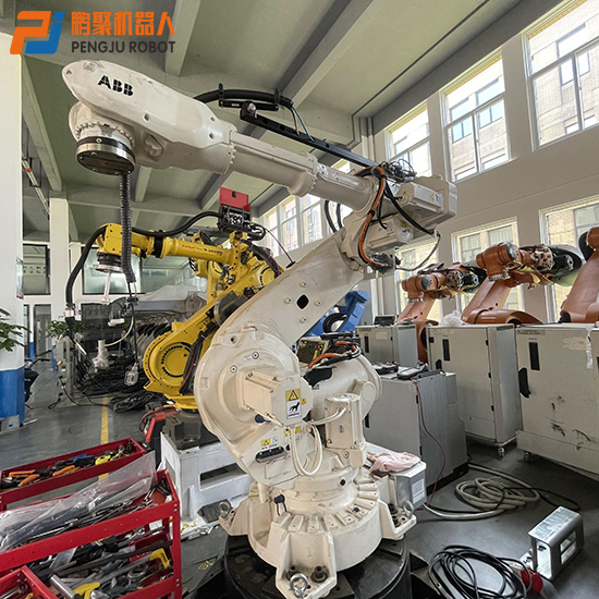 Используемый шлифовальный станок ABB6640-130 3,2 робота промышленного края ABB деревянного филируя