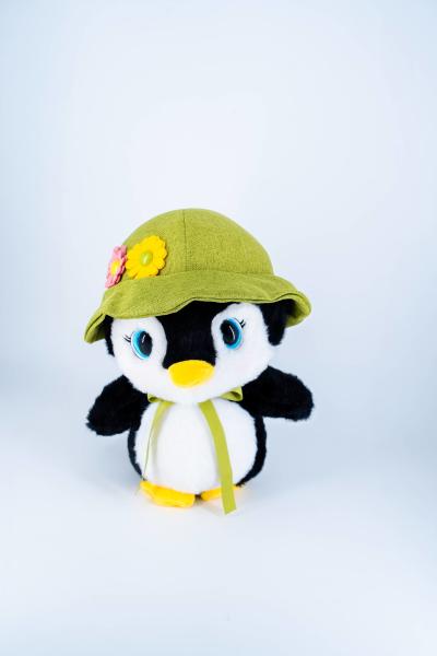 Jouets de poupée en peluche de pingouin de couleur personnalisée écologique avec chapeaux interchangeables