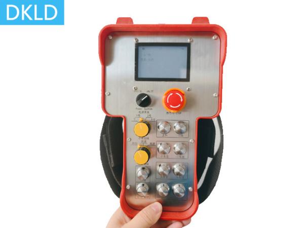 Wireless Remote Control For 2-Speed Lifting And Lowering Of 2-Car Crane