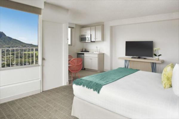 Pattaya resort hotel fixed hotel furniture used melamine board bedroom furniture set with cabinets and fabric hotel sofa