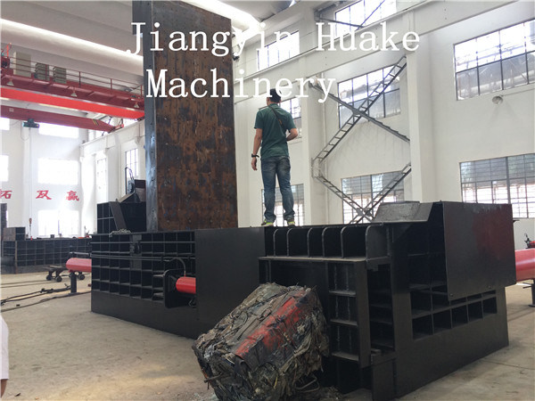 Машина прессы стального утиля Y81F-200 тюкуя для металла беря повторно использовать