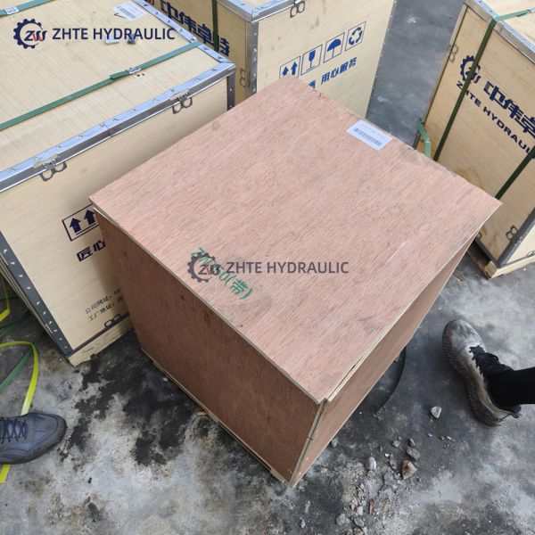 High-Quality Final Drive Assy Travel Motor Compatible with Cat E150 E305 E325 Excavator Components with 3 Months Warranty