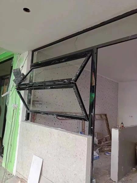 Mediterranean Solar Heat Gain Folding Windows - External Automated Louvers