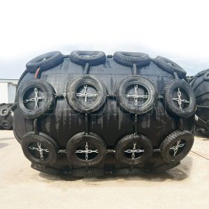 Anti Explosion Cylindrical Marine Fenders 50KPA 80KPA Yokohama Fender