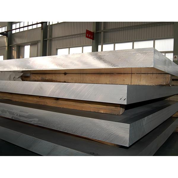 La couleur de la plaque d'aluminium 7050: 7050 Température: T7451 L/Lt/St, T7651 Lt Épaisseur: 6-200 mm Norme: Ams 4050