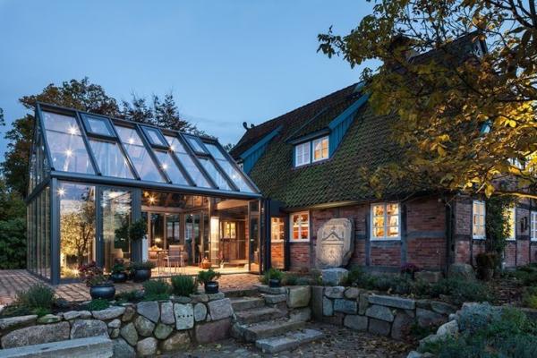 Insulated Outdoor Glass Sunroom Houses With Customized Roof And Chinese Top Hardware