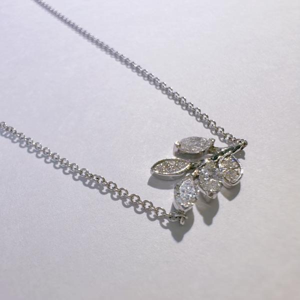 Handmade Luxury 18K Gold Leaf Pendant Necklace New Design Fashion Jewelry Women Customized Diamond Necklaces Anniversary Wedding