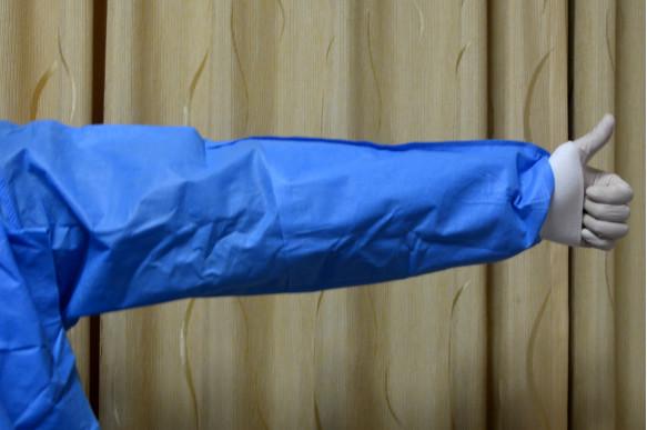 105x127cm CE Reinforced 60gsm Disposable Surgical Gown