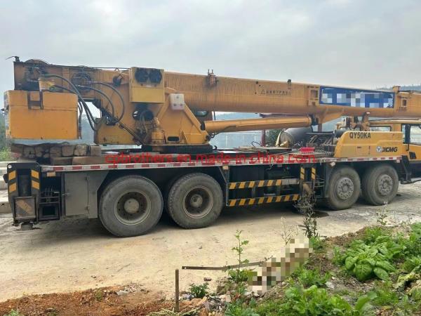 2013 XC 50T camion grue pour le poids de levage maximal 16t Boom à cinq sections à un prix abordable