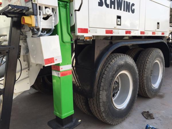 6 X 4 Driving Type Used Concrete Pump Truck Mounted Concrete Boom Pump