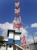O mergulho quente galvanizou 4 elevação equipada com pernas de uma comunicação de micro-ondas 20m da estrutura da torre